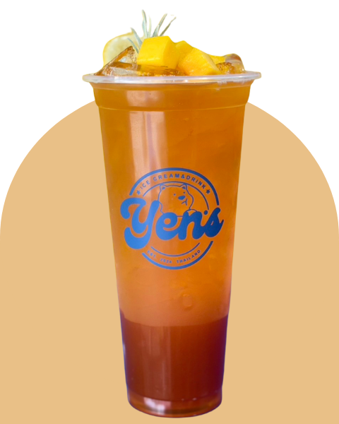 Fresh mango fruit tea served at Yens Thai Soft Serve Ice Cream in Nakhon Sawan, Thailand.